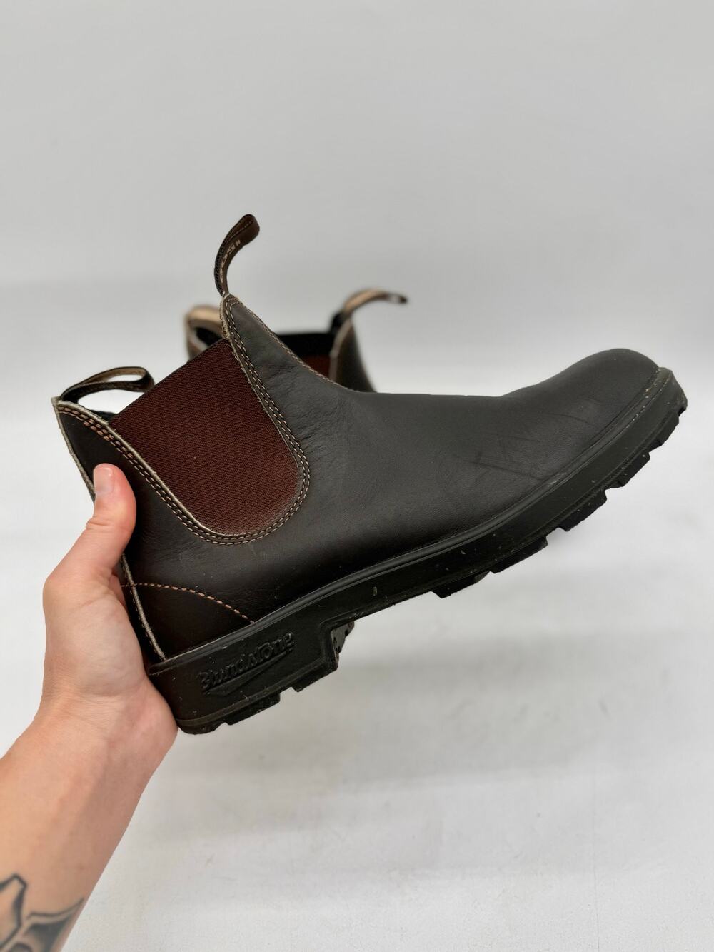 Blundstone Classic 500 Brown Leather Pull-On Chelsea Boots Womenās Size 10